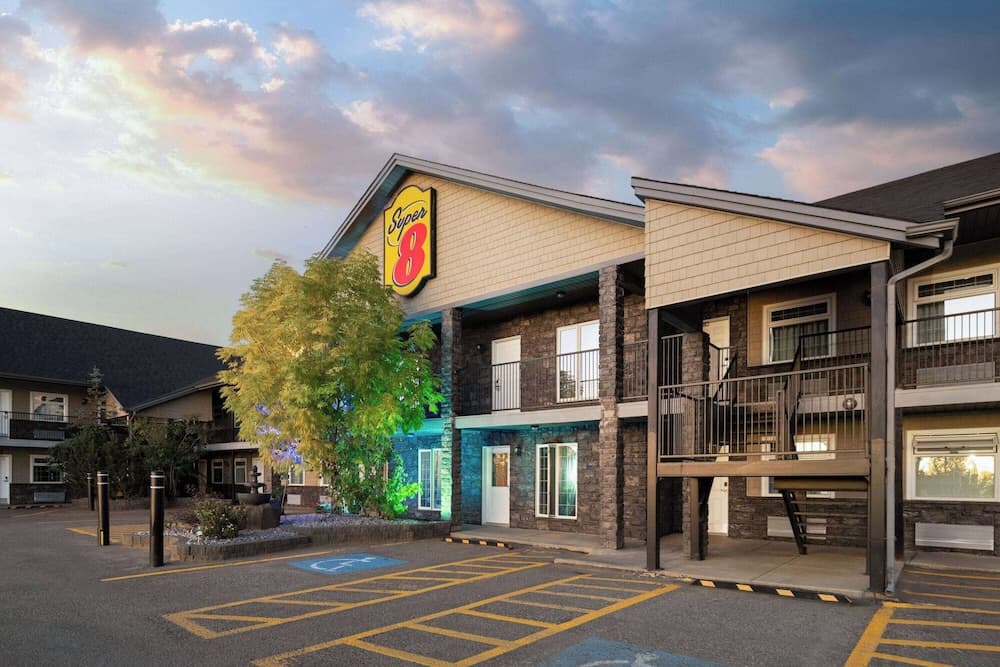 Super 8 Fort McMurray