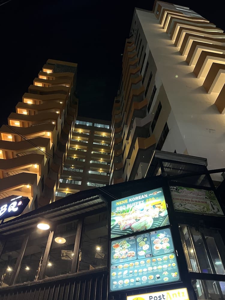 Mall Suites Hotel