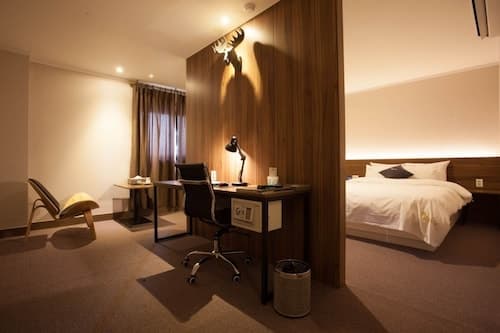SAMHO HOTEL 삼호호텔