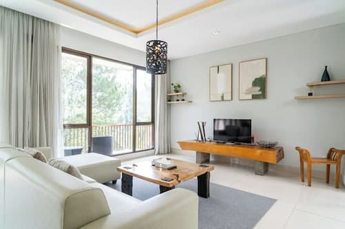 Hikari Hill View 7BR Villa with a Private Pool