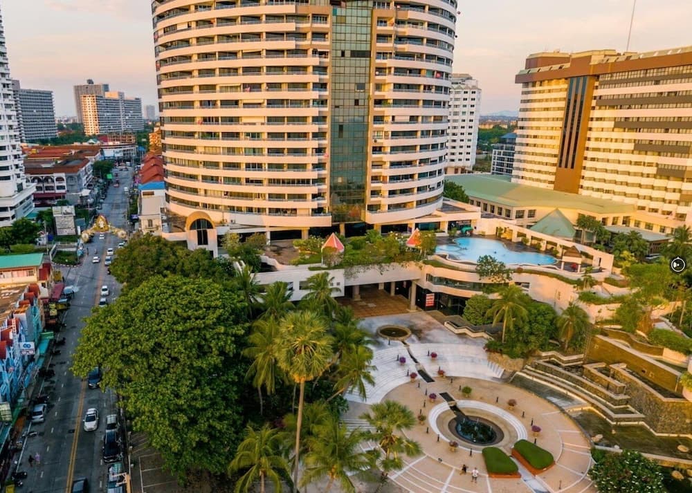 Alex Group Jomtien Plaza Condotel