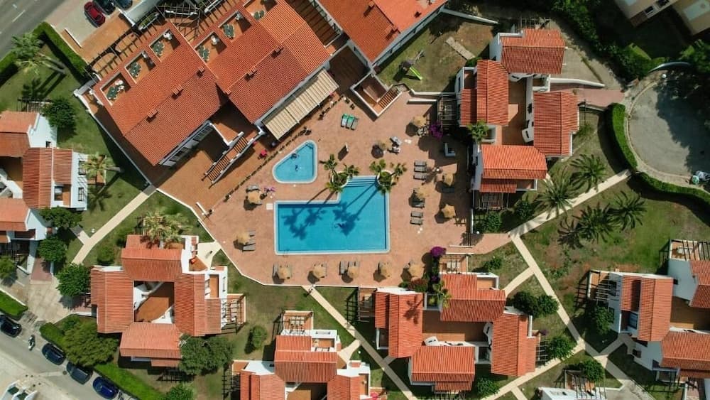 Nuramar Resort & Villas