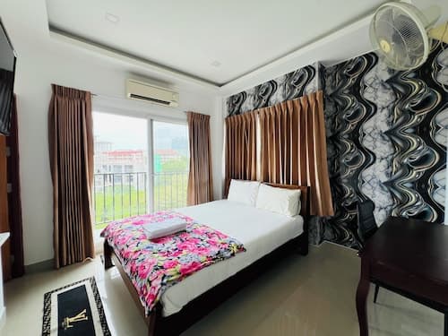 Phratamnak Hill Guest House