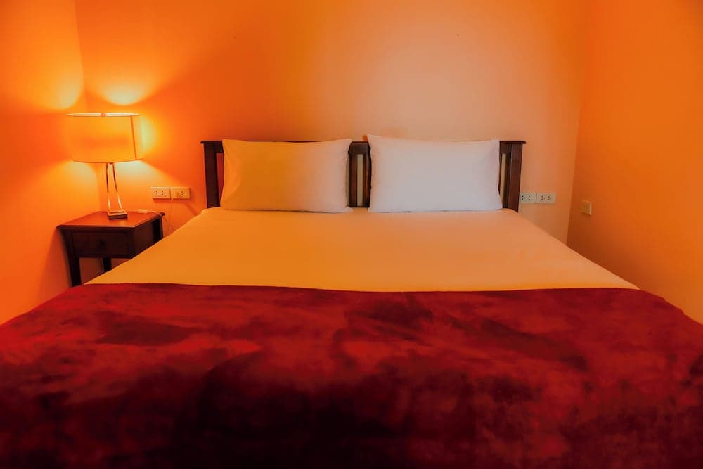 Patumnak Beach Guesthouse