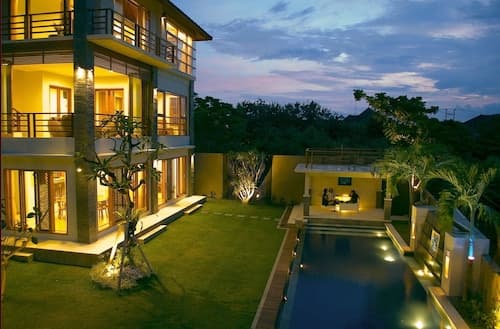 Blue Rose Villa