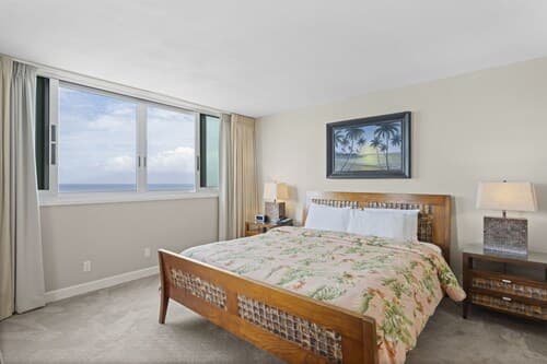 Royal Kahana #911 2 Bedroom Condo by RedAwning