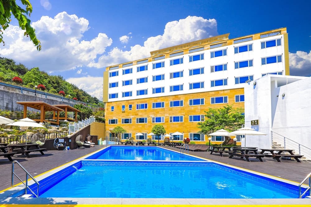 Doya Family Hotel