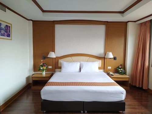 Sing Golden Place Hotel