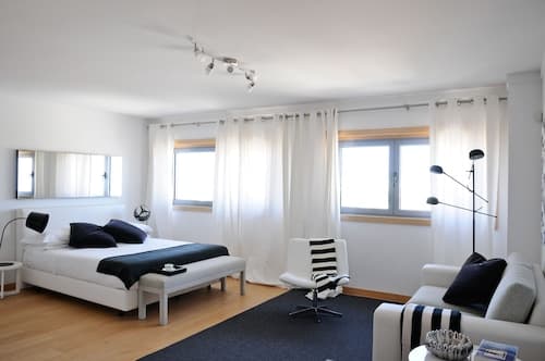 Panoramic Living