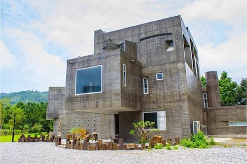 Yu Peng Villa