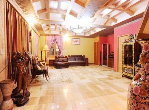 Palace in the Forest Pension