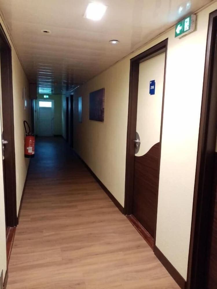 Brit Hotel Saint-Quentin
