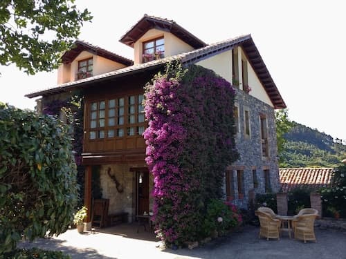 Trisqueles y Buganvillas