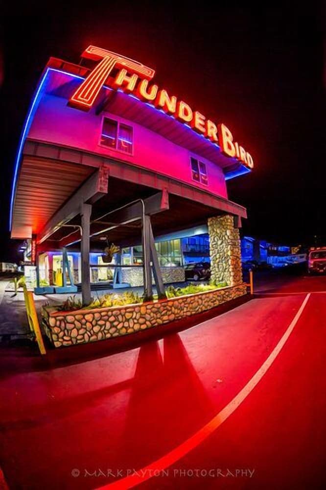 Thunderbird Motel