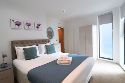 London Bridge – Tooley St by Viridian Apartments