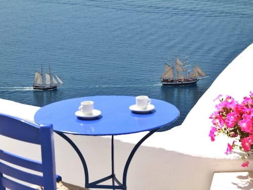 Blu Blanco Cave House by Blu Bianco Vacation Rentals