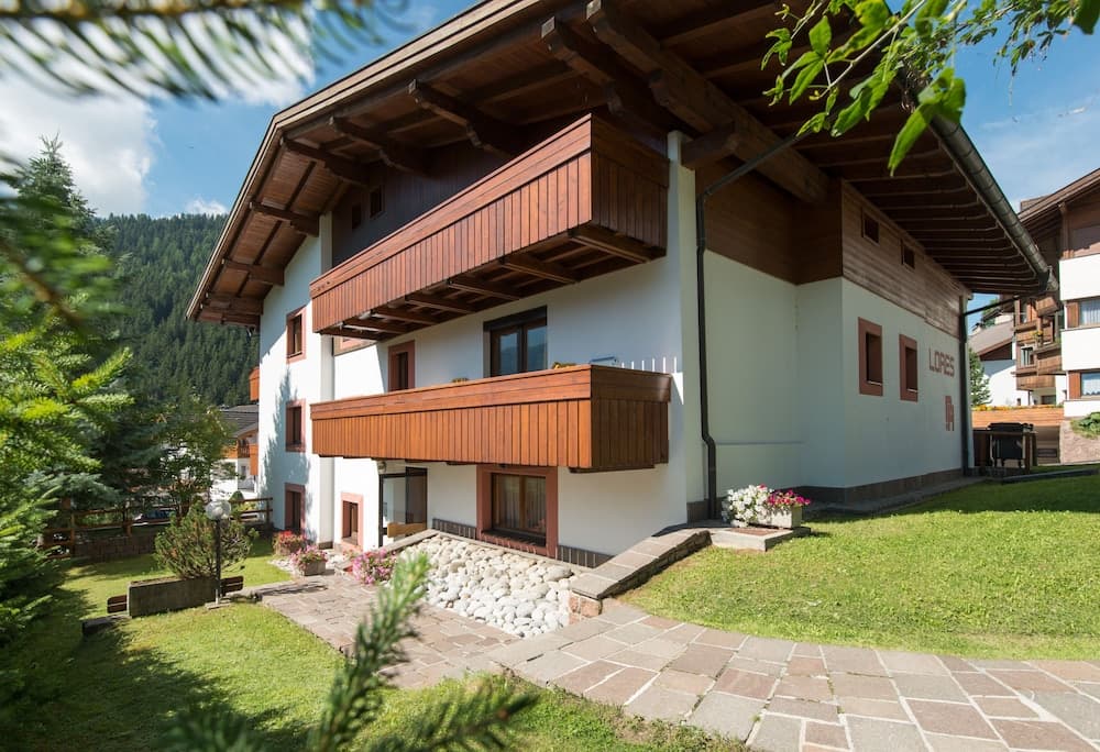 Apartments Lores