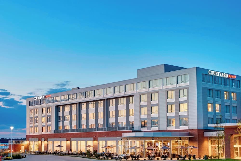Courtyard by Marriott Erie Bayfront