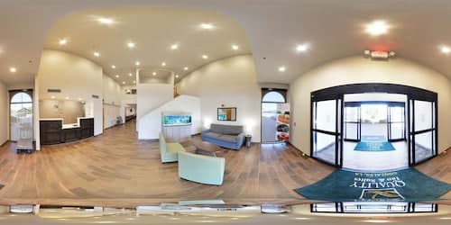 Quality Inn & Suites Near Tanger Outlet Mall