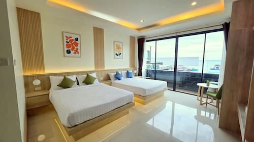 Samed Port View