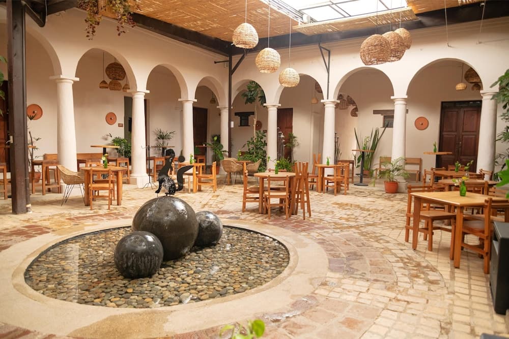 Sereno Hotel
