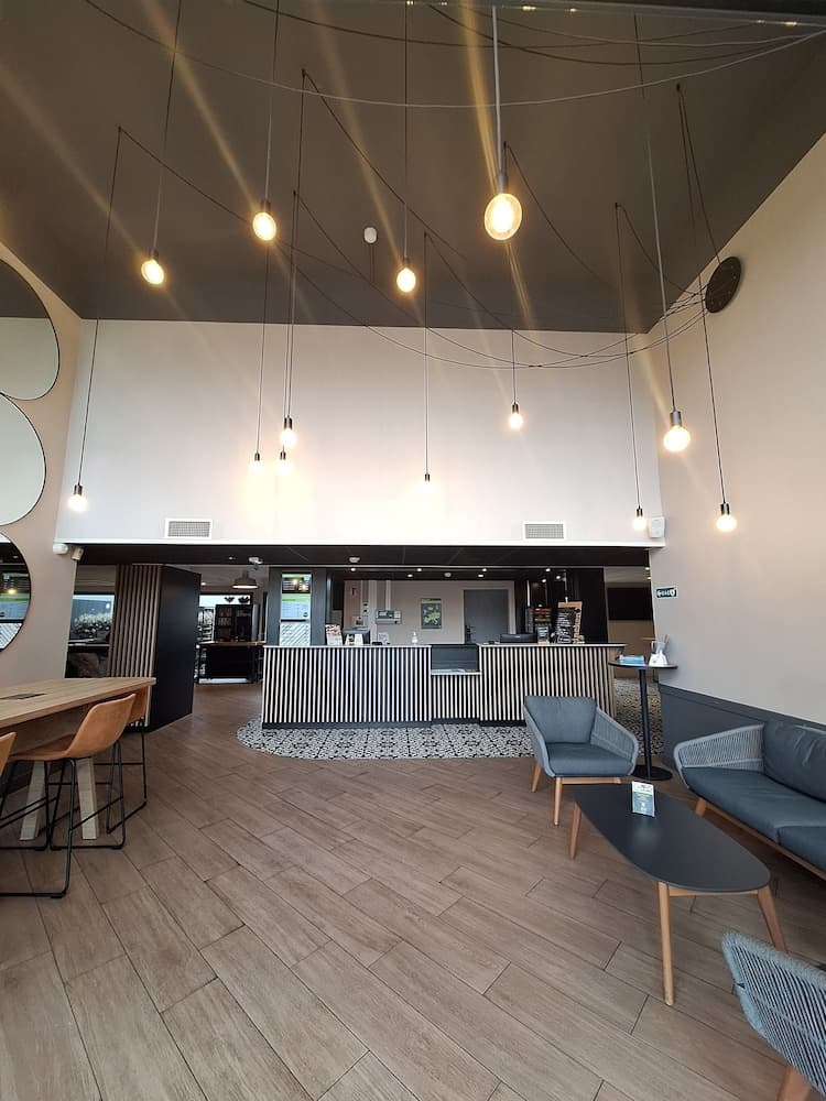 B&B HOTEL La Rochelle Centre les Minimes