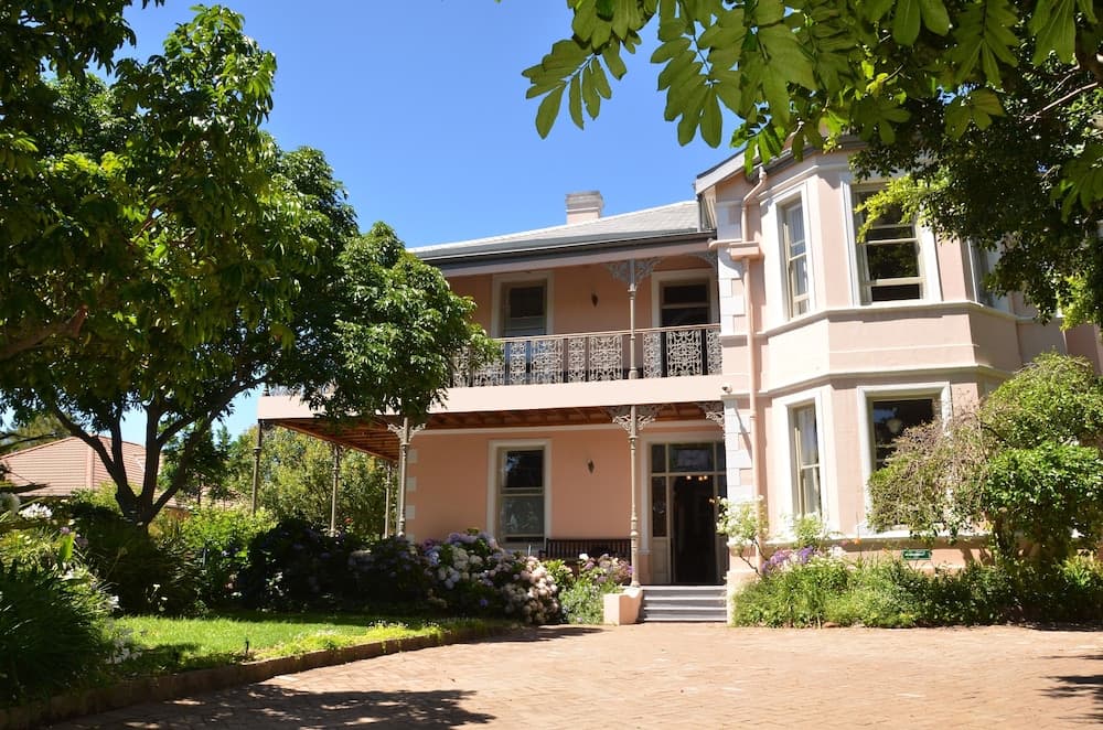 Medindi Manor