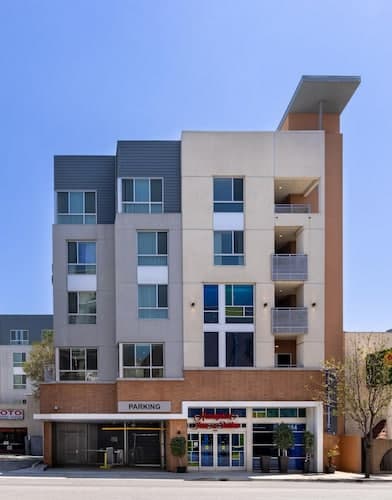 Hampton Inn & Suites Los Angeles - Glendale
