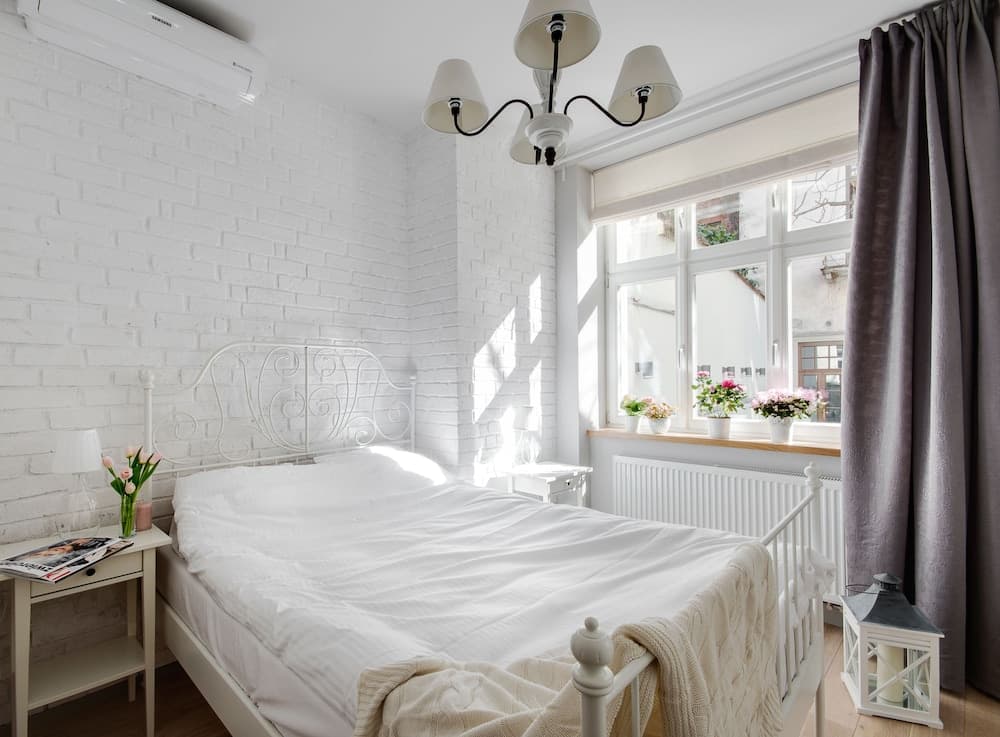 Too-good Apartments