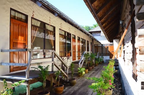 Salakphet Resort