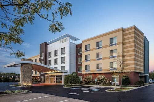 Fairfield Inn and Suites by Marriott Akron Stow