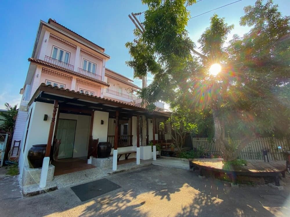 Thanicha Resort Amphawa