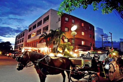 Pin Hotel