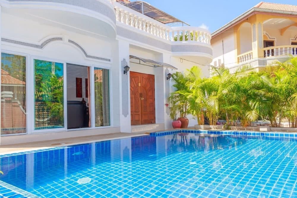 Ratana Villa - Pattaya Holiday House Walking Street