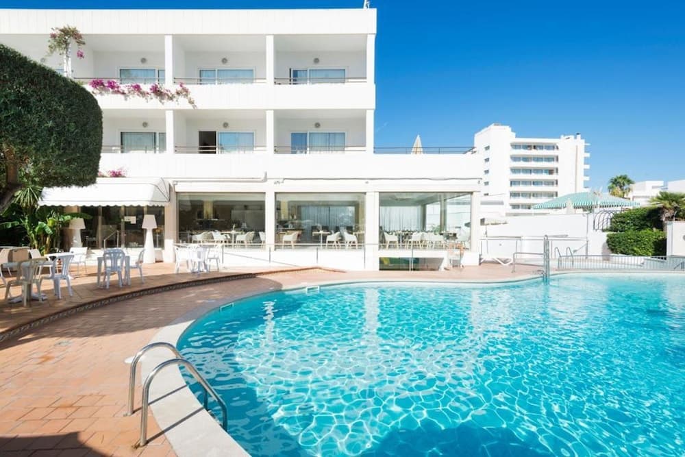 Morito Beach Apartments
