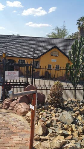 Flintstones Guest House Fourways