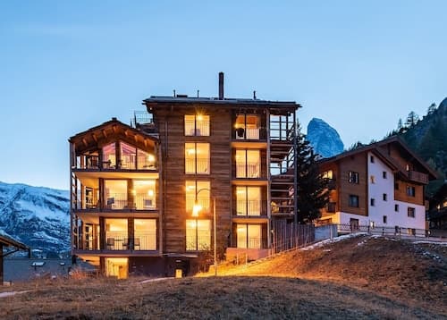 22 Summits Apartments
