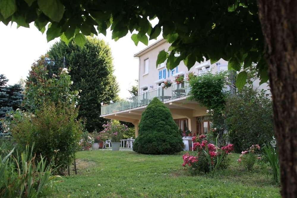 Le Chalet Fleuri