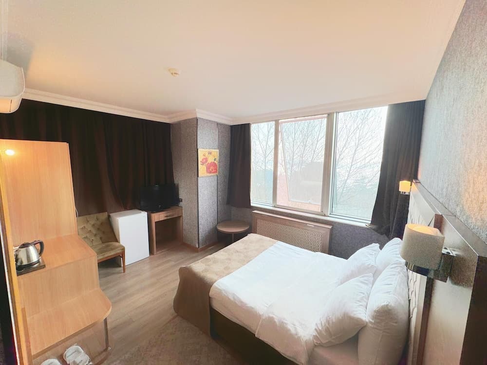 Lounge Boutique Hotel