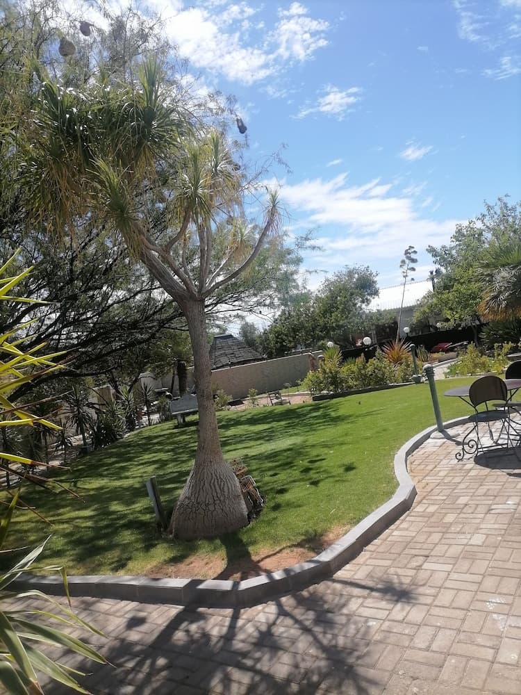 Daisy Country Lodge