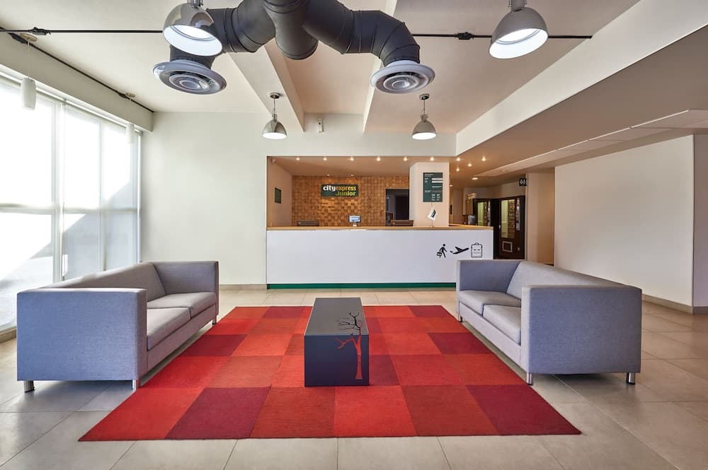 City Express Junior by Marriott Toluca Zona Industrial