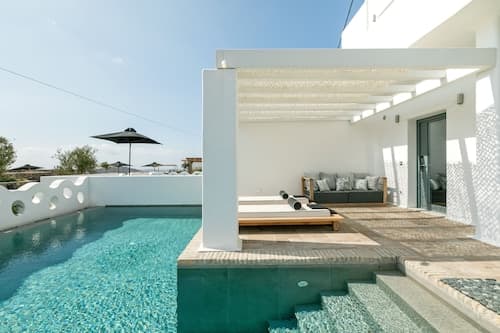 Portes Mykonos Suites & Villas