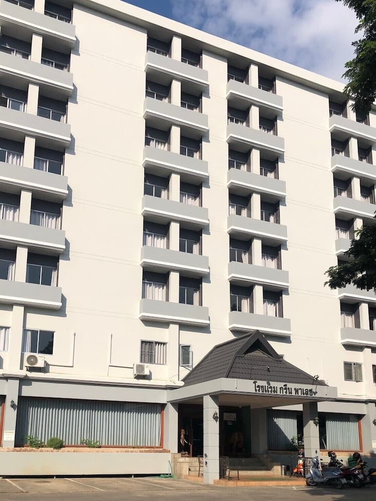 Green Palace Hotel