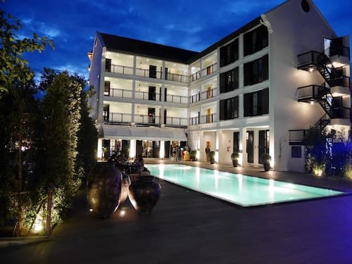 Buri Siri Hotel