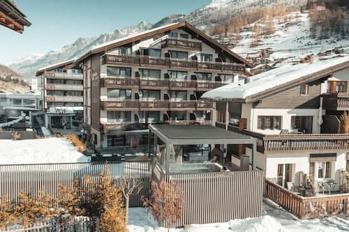Zermatt Budget Rooms at Alpen Resort, Spa & Dining