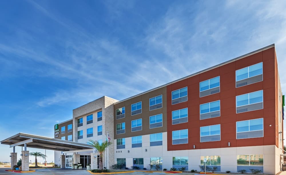 Holiday Inn Express & Suites Brenham South by IHG