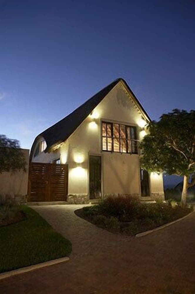 Paradise Cove Country House