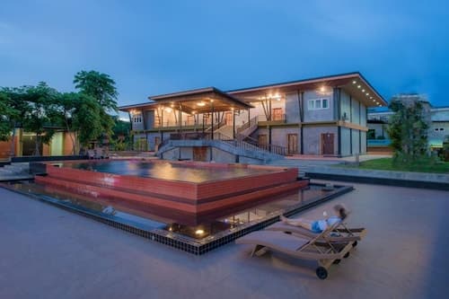 Riverpool Resort