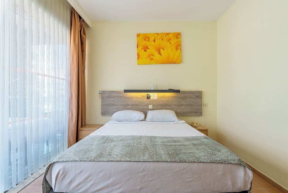 Gallion Hotel