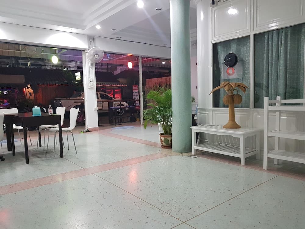 Lobi oturma alanı